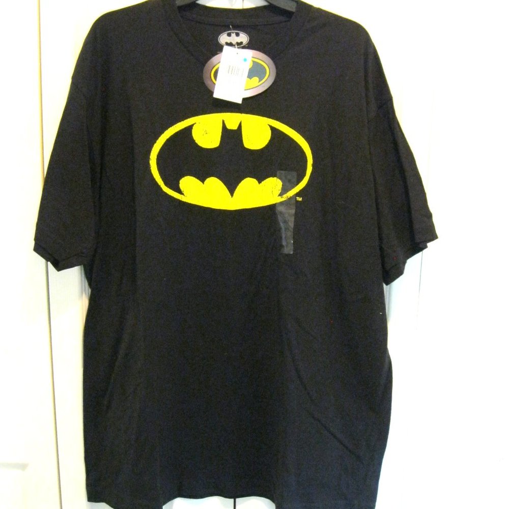 Batman Plus Size T Shirt Size 2X NWT